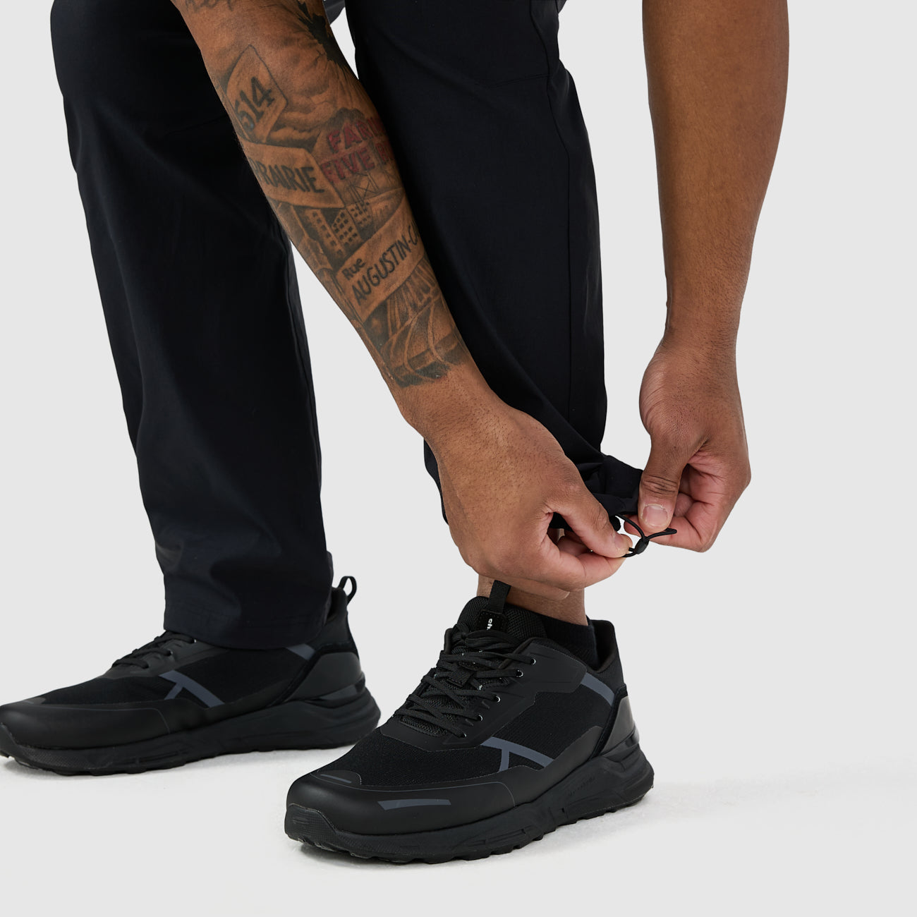 MEN'S HIKING TROUSERS, BLACK TREK