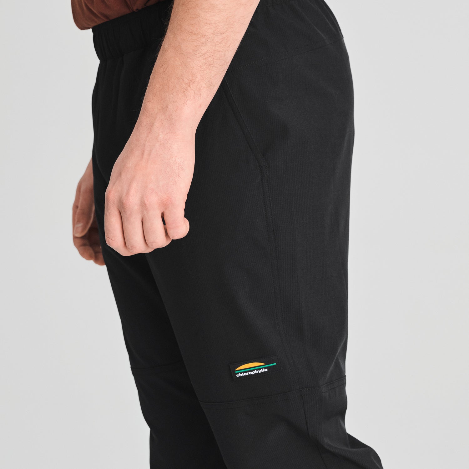 PANTALON JOGGER CHLOROPHYLLE HOMME DURANGO NOIR 17763 MAHEU GO SPORT DETAIL CÔTÉ