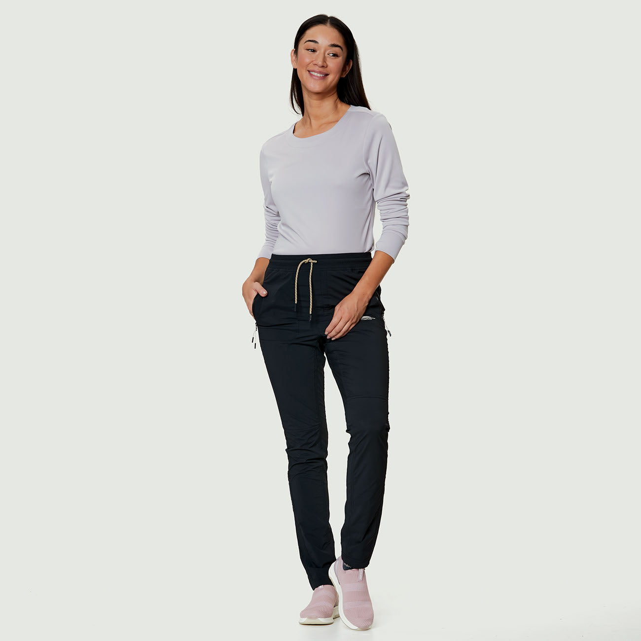 PANTALON CHLOROPHYLLE FEMME ALLYSON NOIR 22980 MAHEU GO SPORT DEVANT MANNEQUIN PLEIN PIED