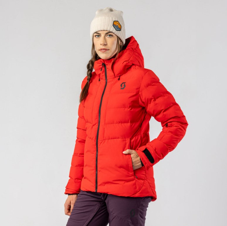 MANTEAU ISOLÉ SKI FEMME ULTIMATE WARM ROUGE 419906 SCOTT MAHEU GO SPORT DEVANT MANNEQUIN