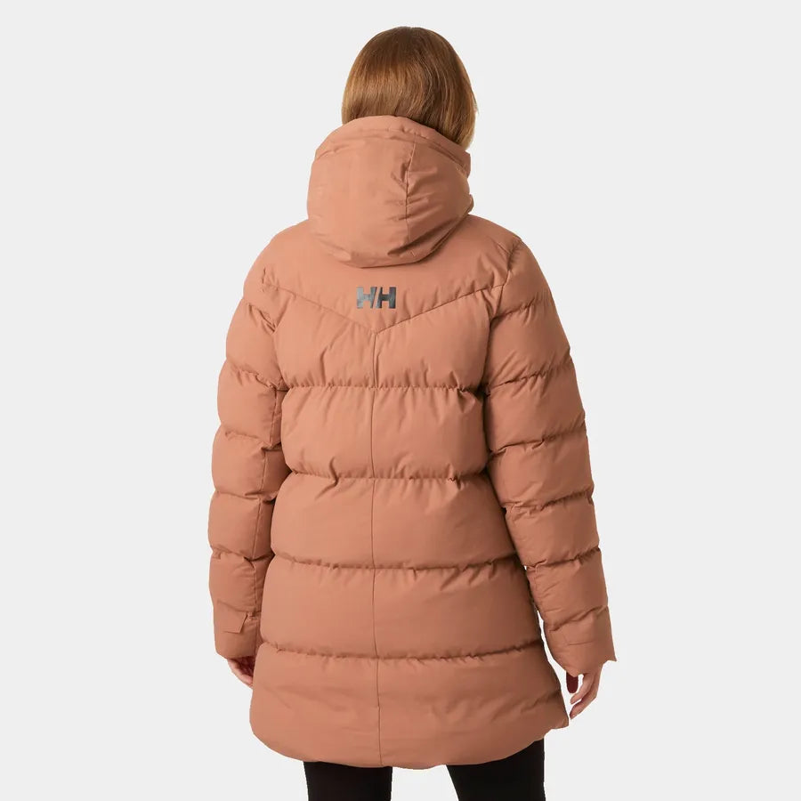 MANTEAU HIVER FEMME ADORE PUFFY CEDARWOOD 53205 084 HELLY HANSEN MAHEU GO SPORT DOS MANNEQUIN