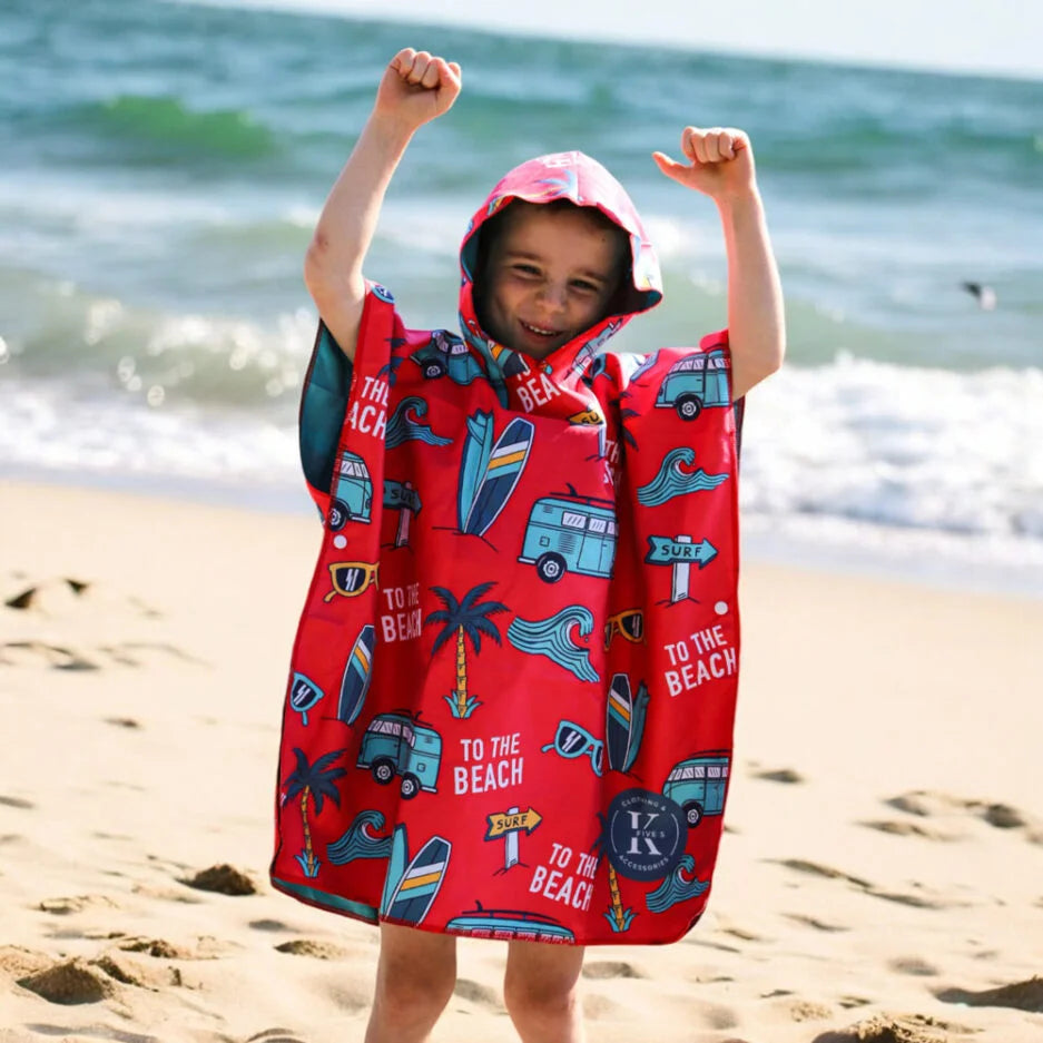 JUNIOR MICROFIBER PONCHO TOWEL, AT THE BEACH