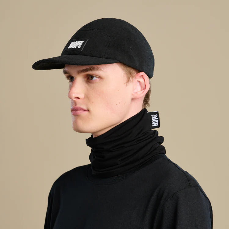 CASQUETTE EN POLAIRE ADULTE HOMME FEMME NOIR NOPE MANNEQUIN