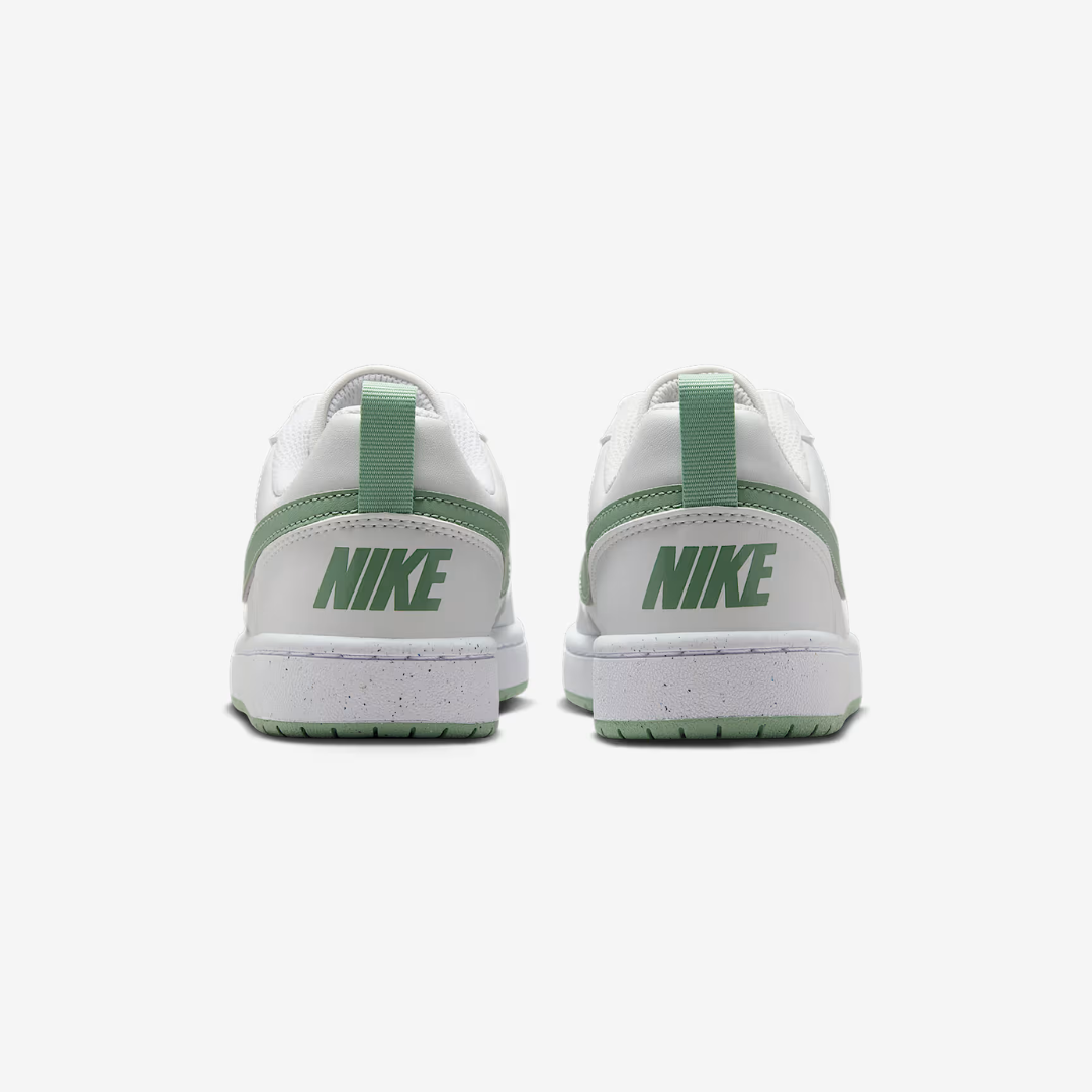 CHAUSSURE JUNIOR COURT BOROUGH LOW BLANC ET MENTHE DV5456 130 NIKE MAHEU GO SPORT PAIRE TALON