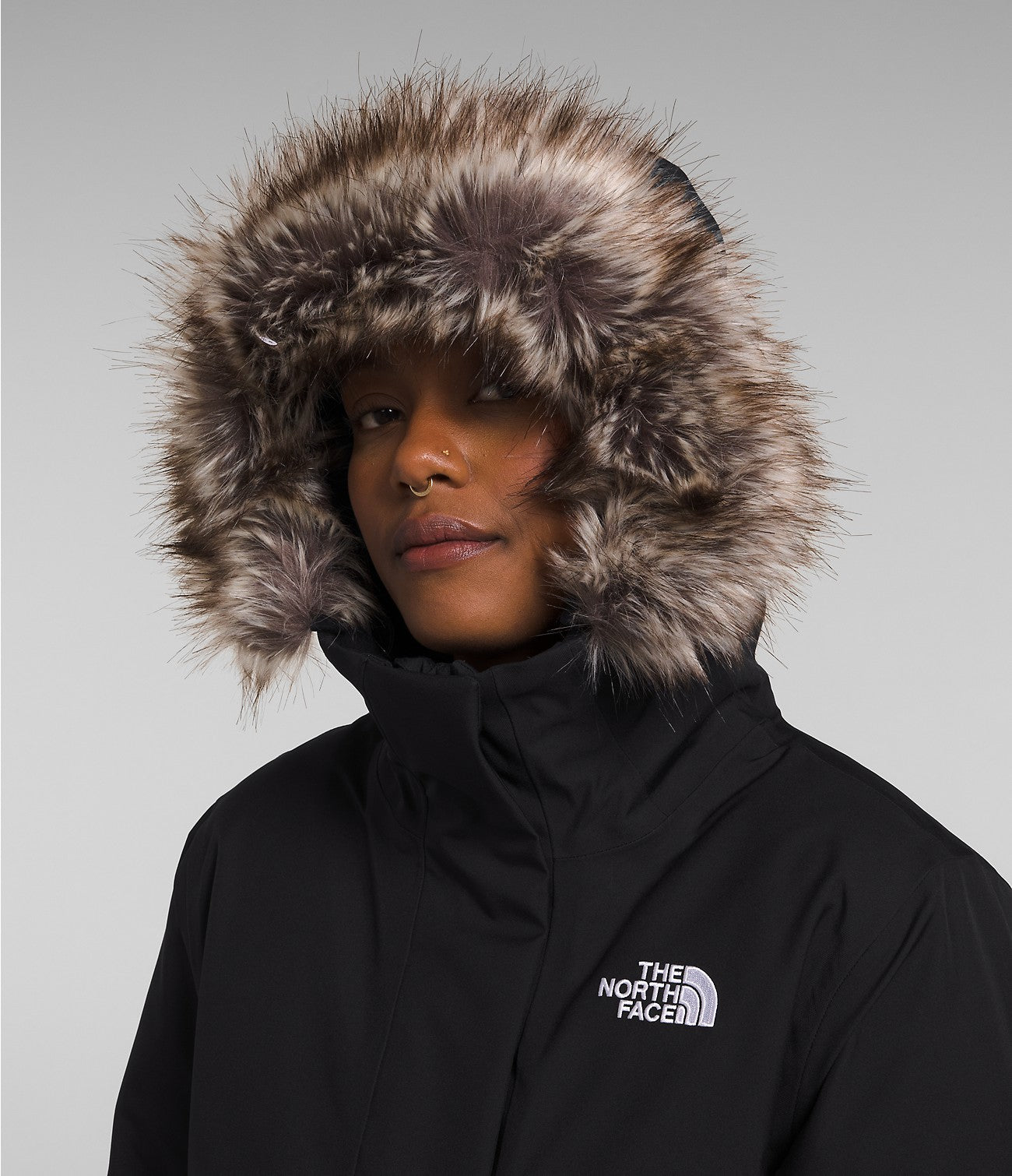 manteau-hiver-the-north-face-femme-arctic-parka-noir-NF0A84J2-MAHEU-GO-SPORT