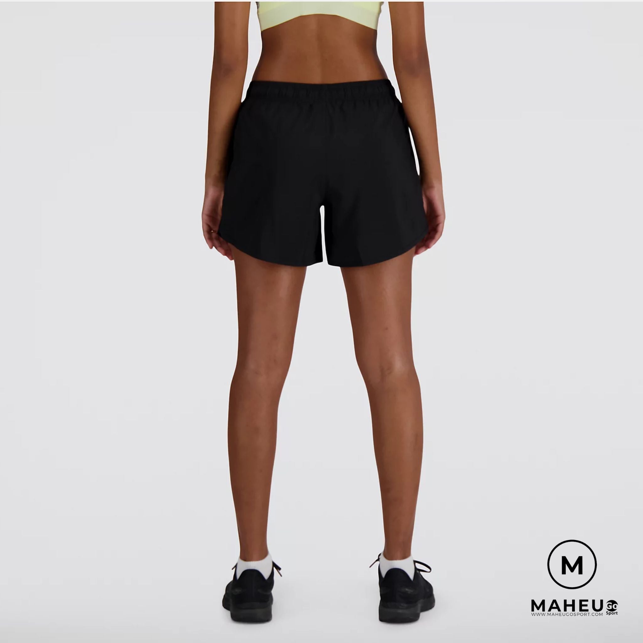 SHORT SPORT FEMME ESSENTIAL 5" NOIR, NEW BALANCE - Maheu Go Sport