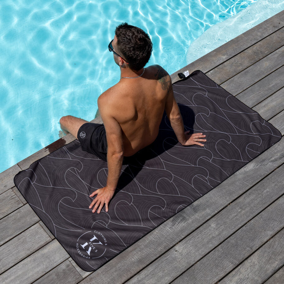 MICROFIBER BEACH TOWEL, DARK OCEAN