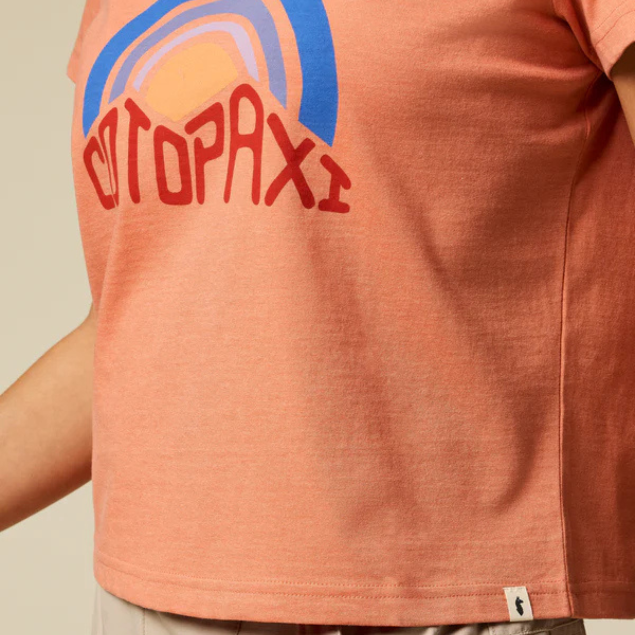 T-SHIRT MANCHES COURTES COTOPAXI FEMME SUNSET EMBERS GRAPEFRUIT MAHEU GO SPORT DETAIL SERIGRAPHIE