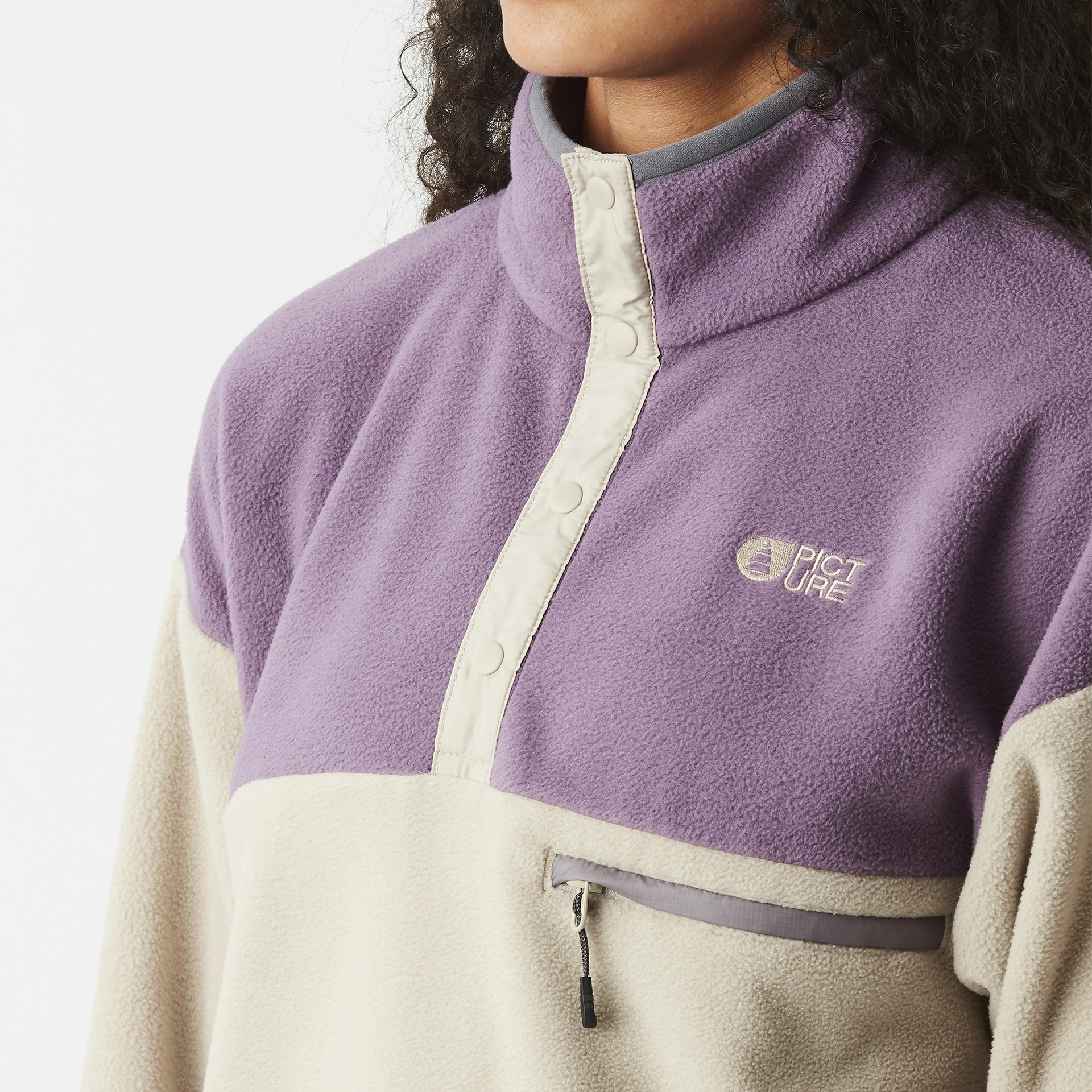 CHANDAIL POLAIRE FEMME ARCCA 1/4 BEIGE ET MAUVE SWT0182 PICTURE MAHEU GO SPORT DETAIL BOUTON PRESSION