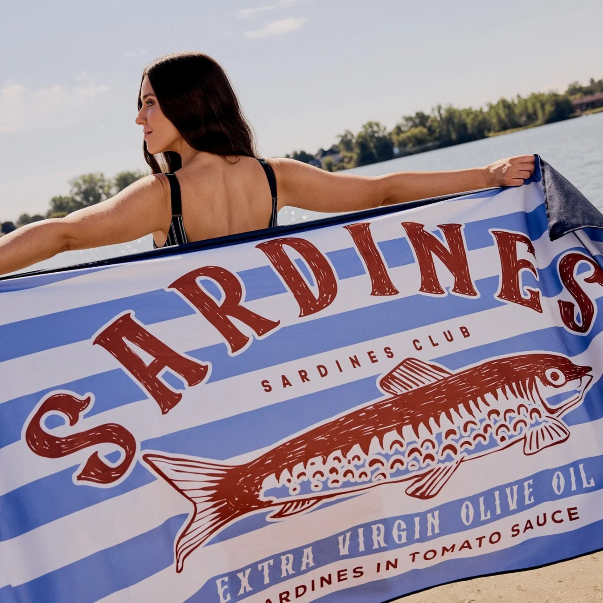 SERVIETTE DE PLAGE MICROFIBRE, SARDINE CLUB