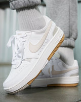 CHAUSSURE FEMME GAMMA FORCE BLANC ET BEIGE DX9176 103 NIKE MAHEU GO SPORT PHOTO LIFESTYLE