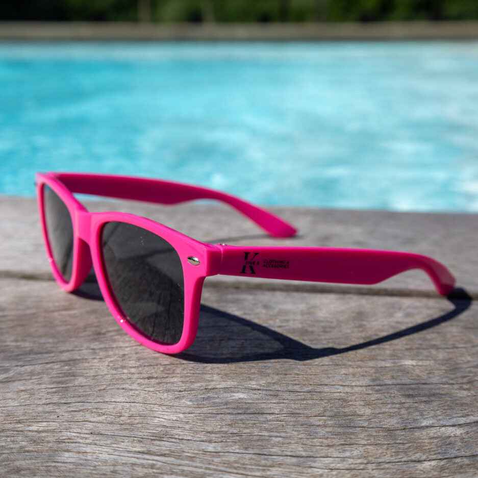 LUNETTES DE SOLEIL POUR ENFANT DISPONIBLE EN PLUSIEURS COULEURS