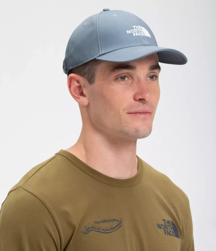 https://maheugosport.com/cdn/shop/products/NF0A4VSV-66classic-CASQUETTE-FEMME-HOMME-THENORTHFACE-MAHEUGOSPORT-GRIS-MANNEQUIN.png?v=1617816100