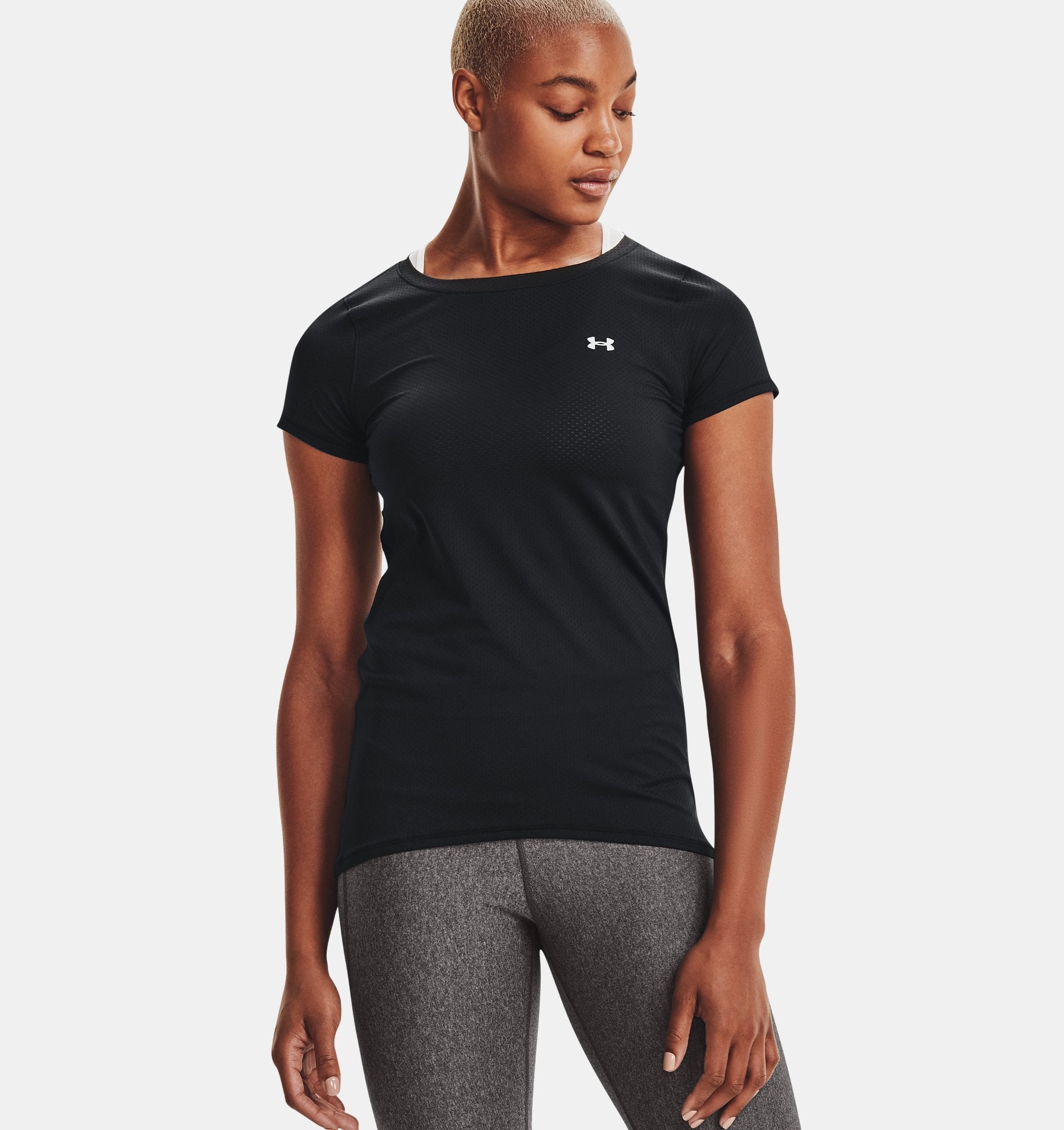 T-SHIRT-SPORT-FEMME-HEATGEAR-NOIR-UNDER-ARMOUR-MAHEU-GO-SPORT-01