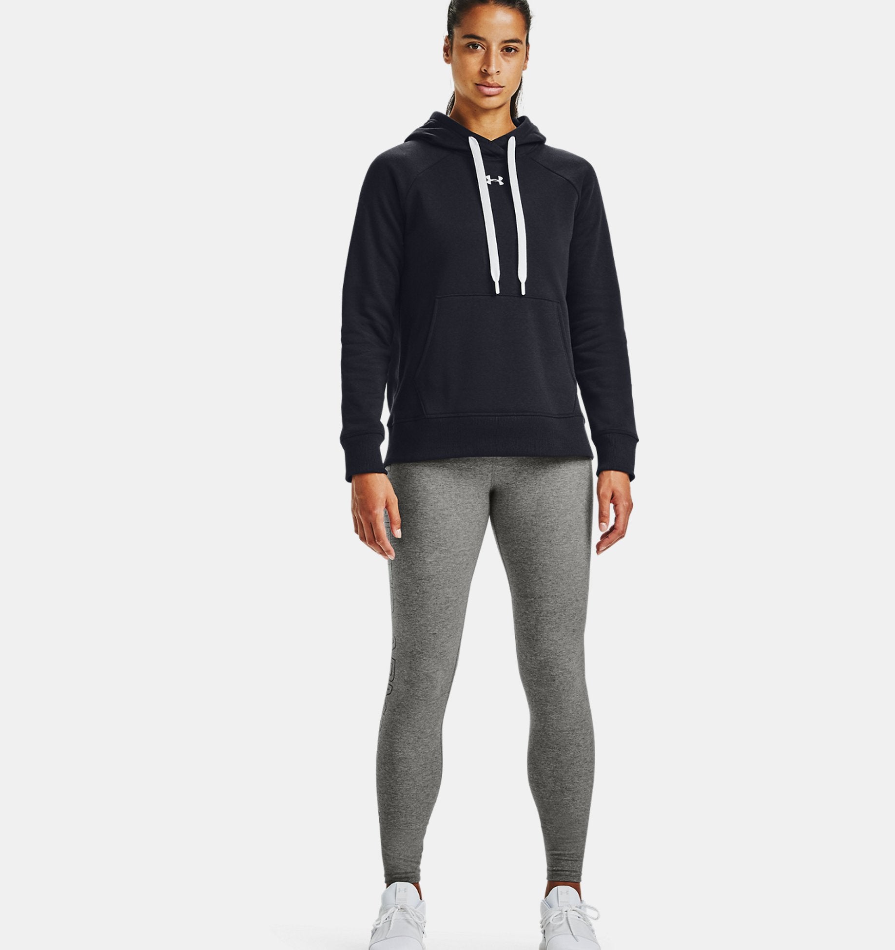 HOOD-SPORT-RIVAL-FLEECE-HB-NOIR-FEMME-UNDER-ARMOUR-MAHEU-GO-SPORT-03